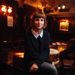 Najwa Nimri: «Empecé en el cine aprendiendo a disparar, eso sí que fue un “shock”»