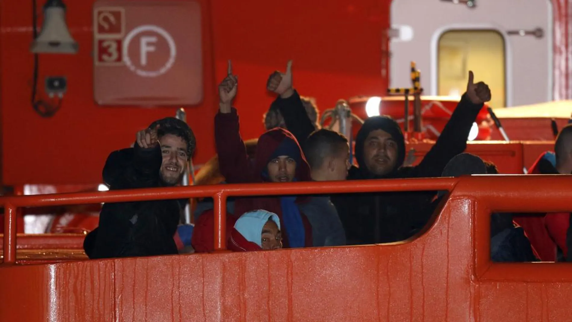 Inmigrantes rescatados ayer por Salvamento Marítimo en Almería
