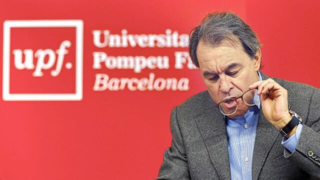 En la imagen, Artur Mas, ayer, durante la conferencia que impartió en el Campus Ciutadella de la Universidad Pompeu Fabra