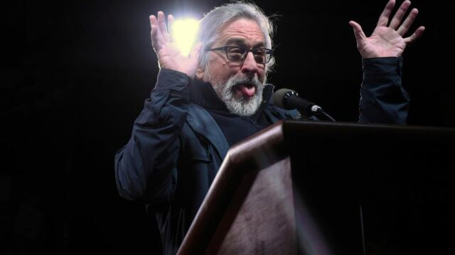 Robert De Niro durante la protesta en Nueva York