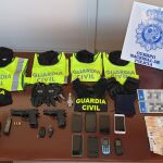 Material incautado por los agentes