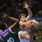 94-79. Un gran Unicaja baja a la tierra al Real Madrid