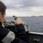 El portaaviones "Almirante Kuznetsov"a su paso por el mar Mediterráneo a una zona próxima a Siria