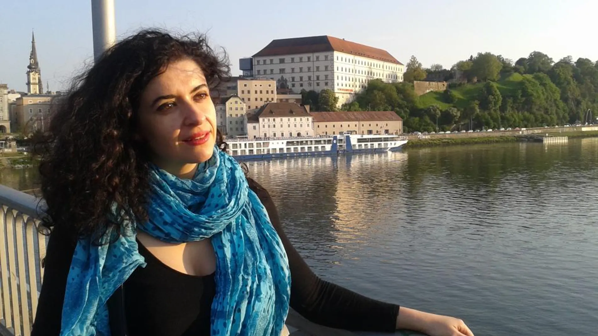 Leila Nachawati Rego: «Intento con mi novela contribuir a crear empatía con el pueblo sirio»