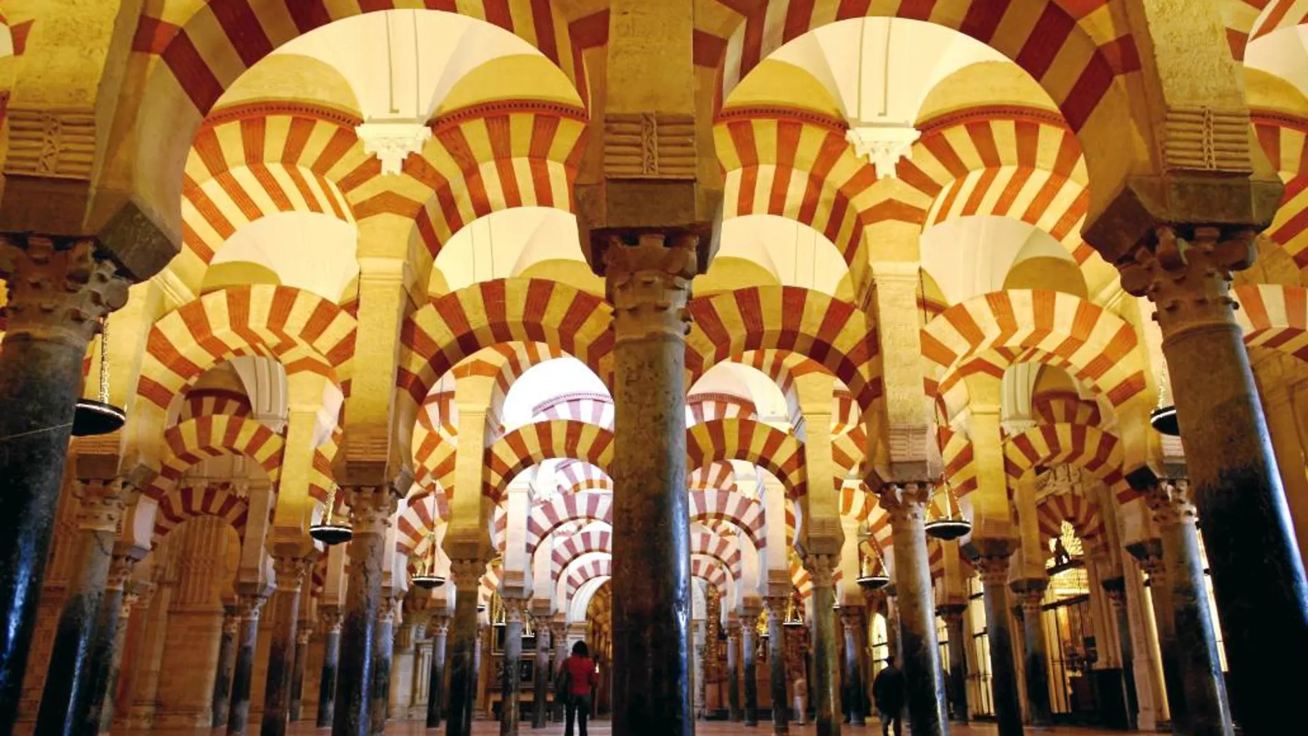 El Obispado de Córdoba inscribió a nombre de la Iglesia católica la Mezquita Catedral en marzo de 2006