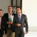 El consejero de Fomento y Vivienda, Felipe López, en el Parlamento