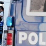 La Policía revisa un camión