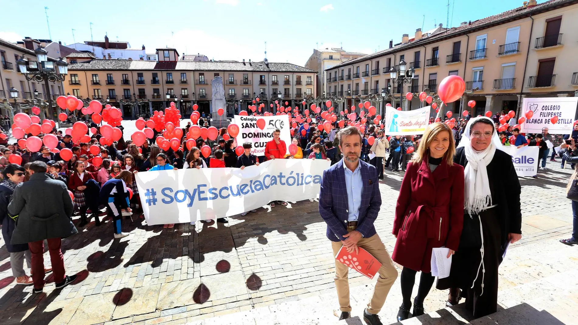 Acto del día de las Escuelas Católicas en Palencia con el secretario autonómico, Leandro Roldán, Cristina Ramos y Sor Estela