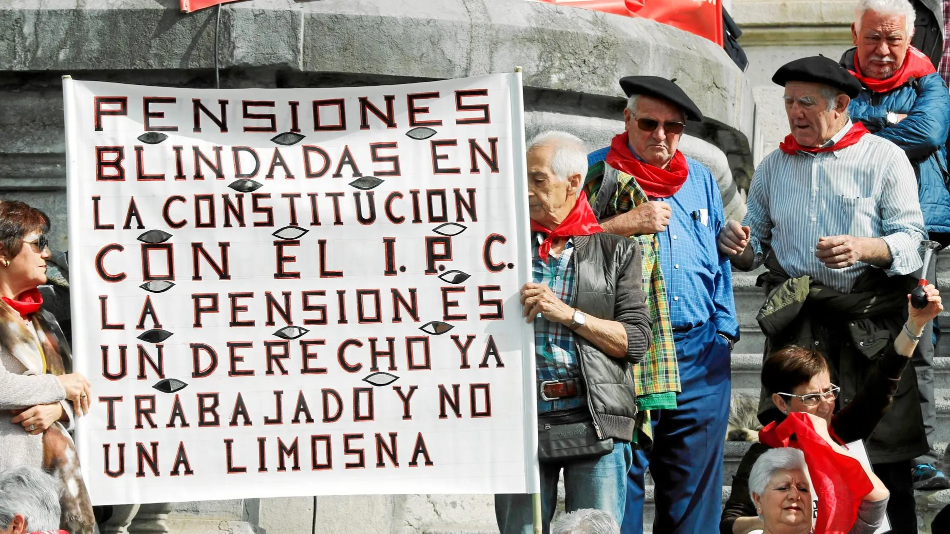 Colectivos de pensionistas se manifestaron ayer en Bilbao por unas pensiones públicas dignas