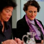 La ministra de Trabajo, Magdalena Valerio, junto a la ministra portavoz, Isabel Celaá
