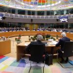 La primera ministra británica, en el centro, junto al resto de líderes de la Unión Europea hoy en Bruselas. Efe