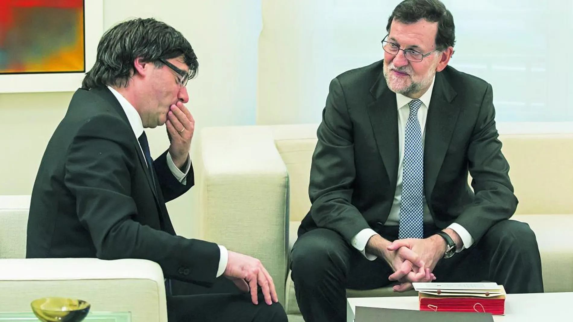 Rajoy cuenta con el respaldo de Rivera y Sánchez para forjar un frente común contra el separatismo