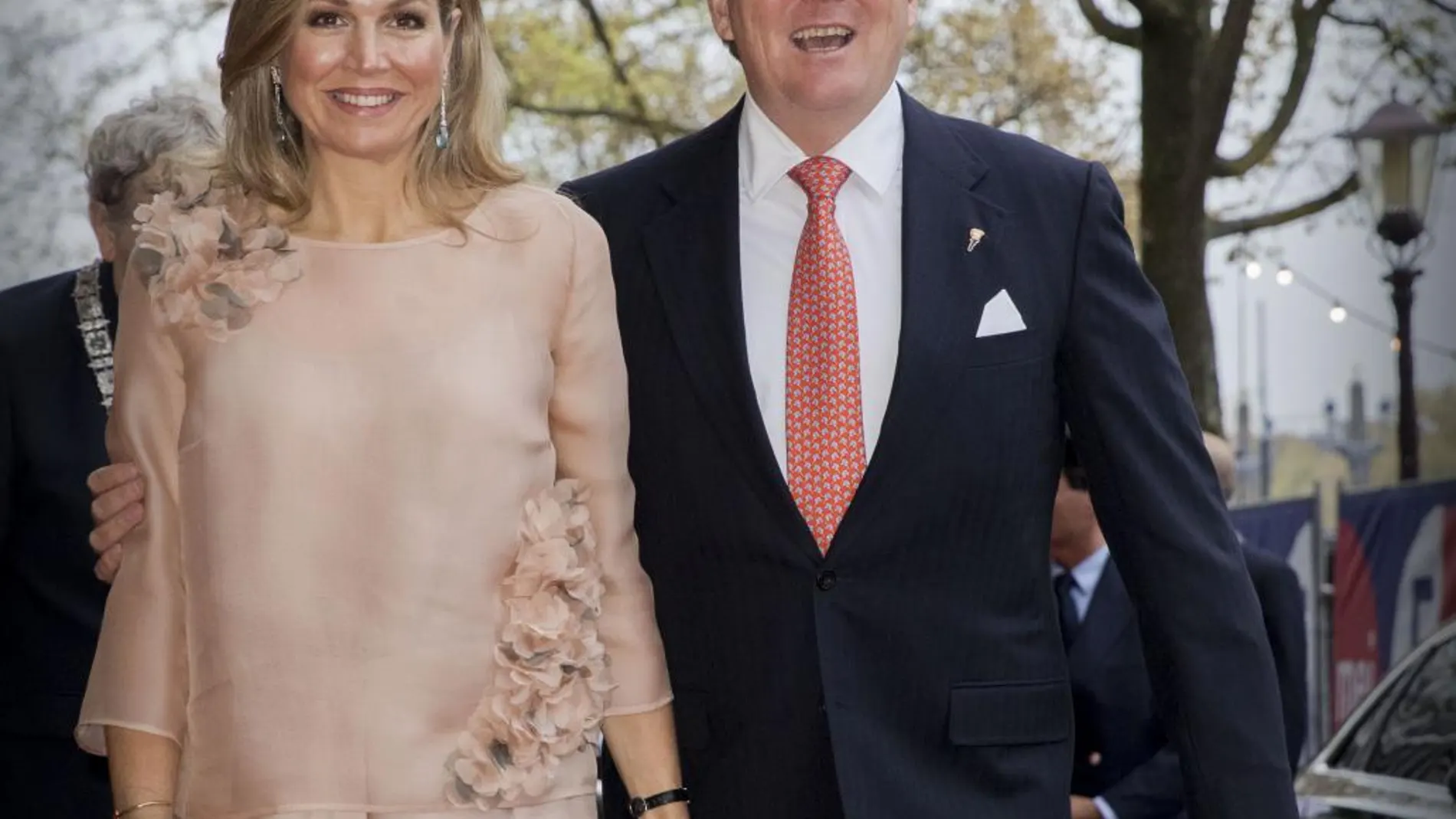 El monarca con la reina Maxima de Holanda