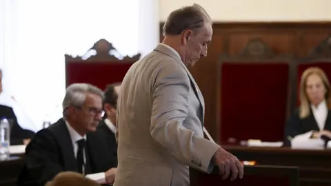 Ruiz de Lopera sólo accedió a responder a las preguntas de su abogada
