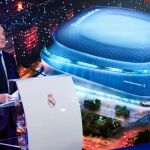 Florentino presentando el nuevo Bernabéu