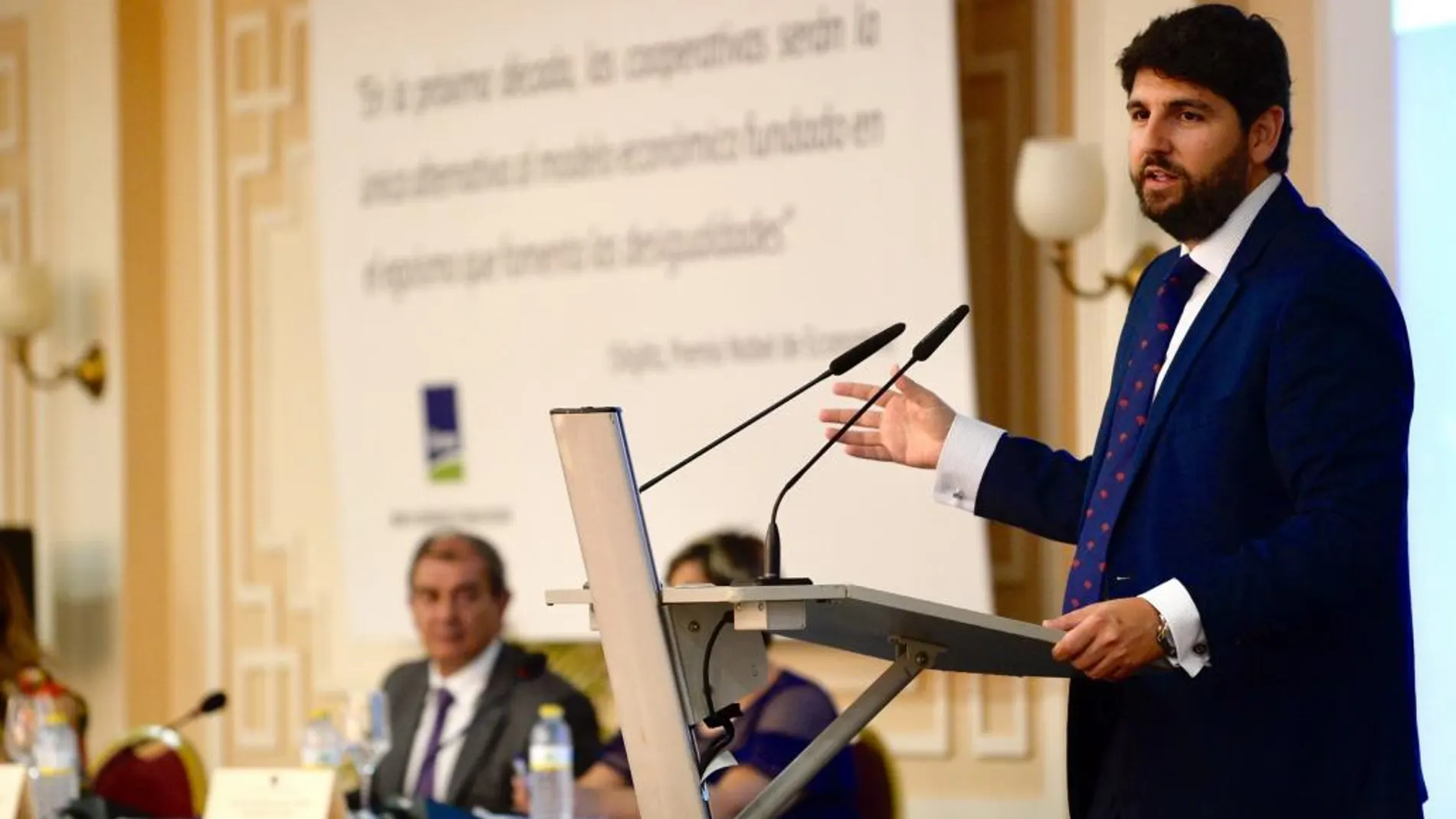 El presidente Fernando López Miras, ayer en la Asamblea General Ordinaria de Ucomur