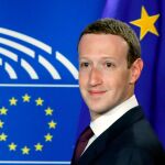 Mark Zuckemberg, CEO de Facebook, en una imagen tomada en el Parlamento Europeo para dar explicaciones sobre la política de privacidad de su empresa, Facebook