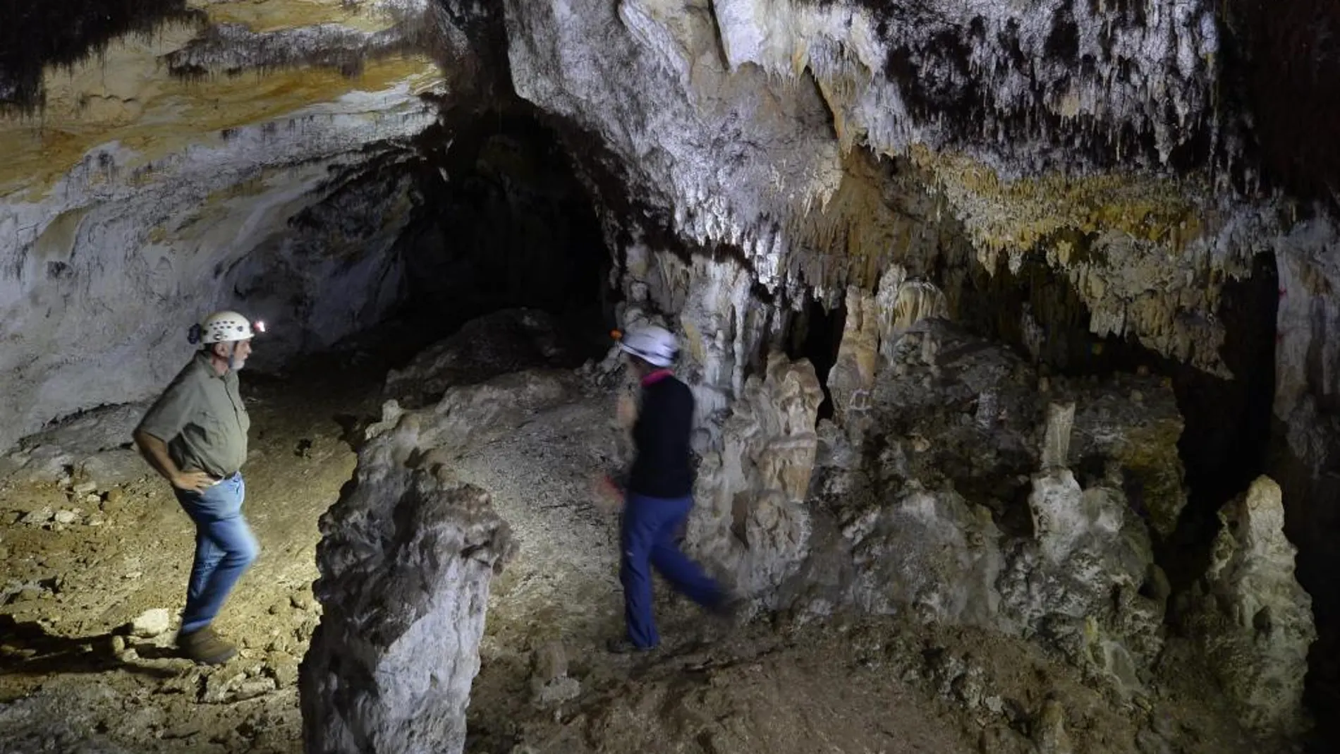 Carbonell y Ortega muestran Cueva Peluda, nuevo espacio visitable en los Yacimientos de Atapuerca