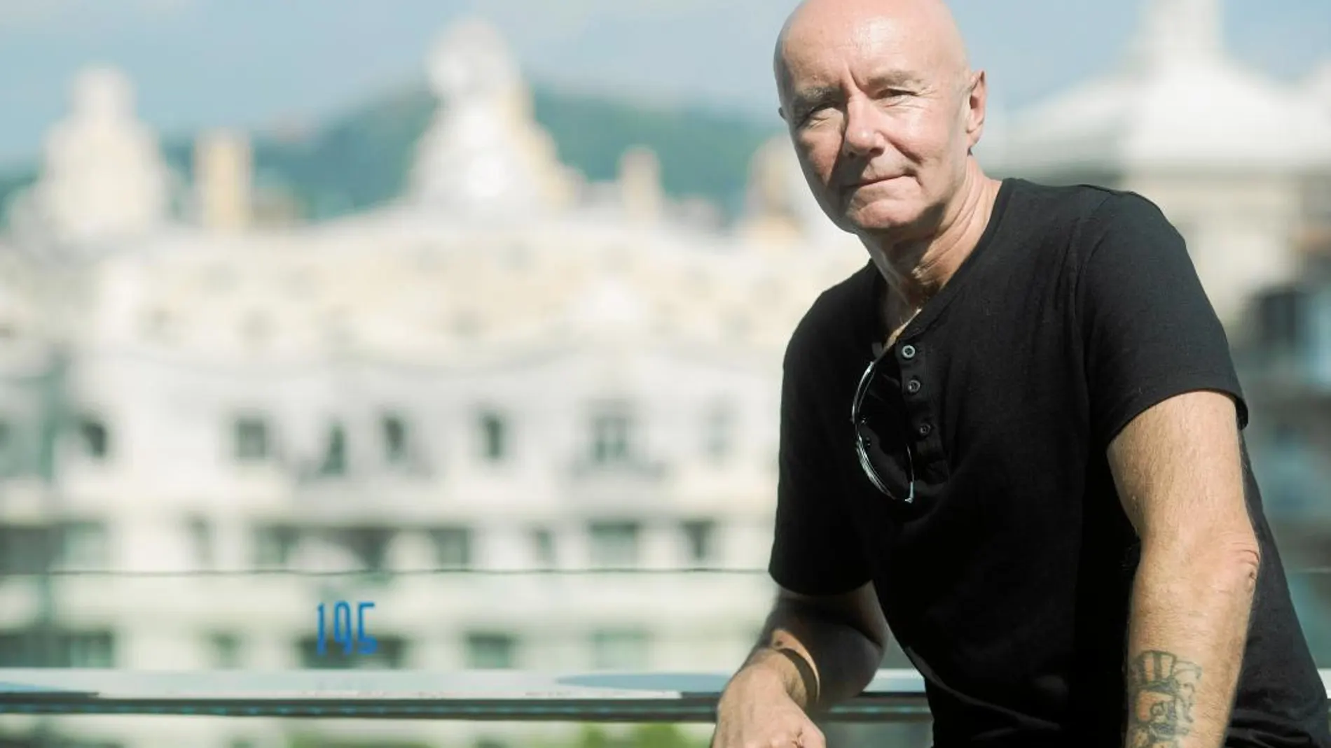 Irvine Welsh, en la terraza del Hotel Condes de Barcelona donde presentó su novela «Un polvo en condiciones».