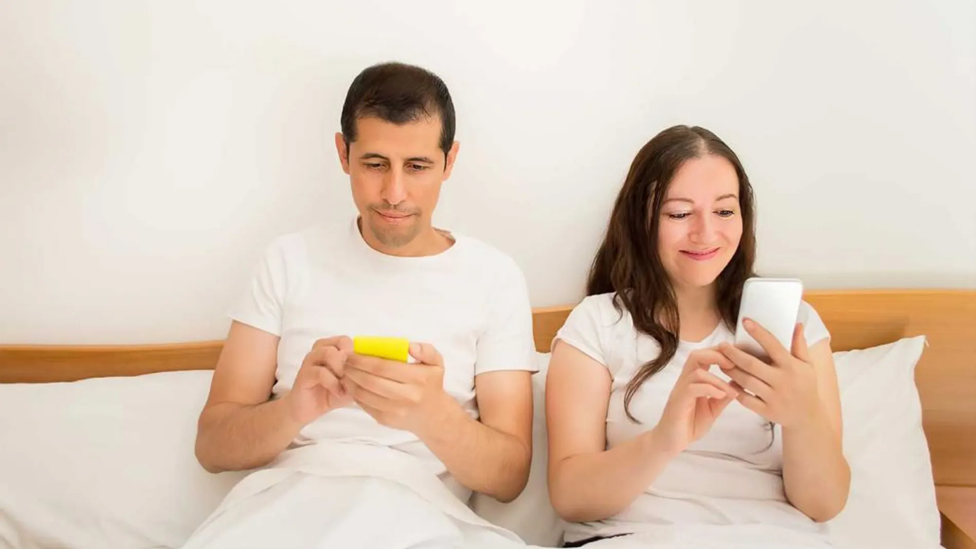 Cómo tu smartphone está arruinando vuestra relación