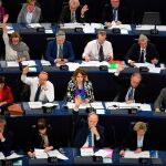 Los europarlamentarios han aprobado por 348 votos a favor y 274 en contra el polémico artículo 13/Foto: Efe