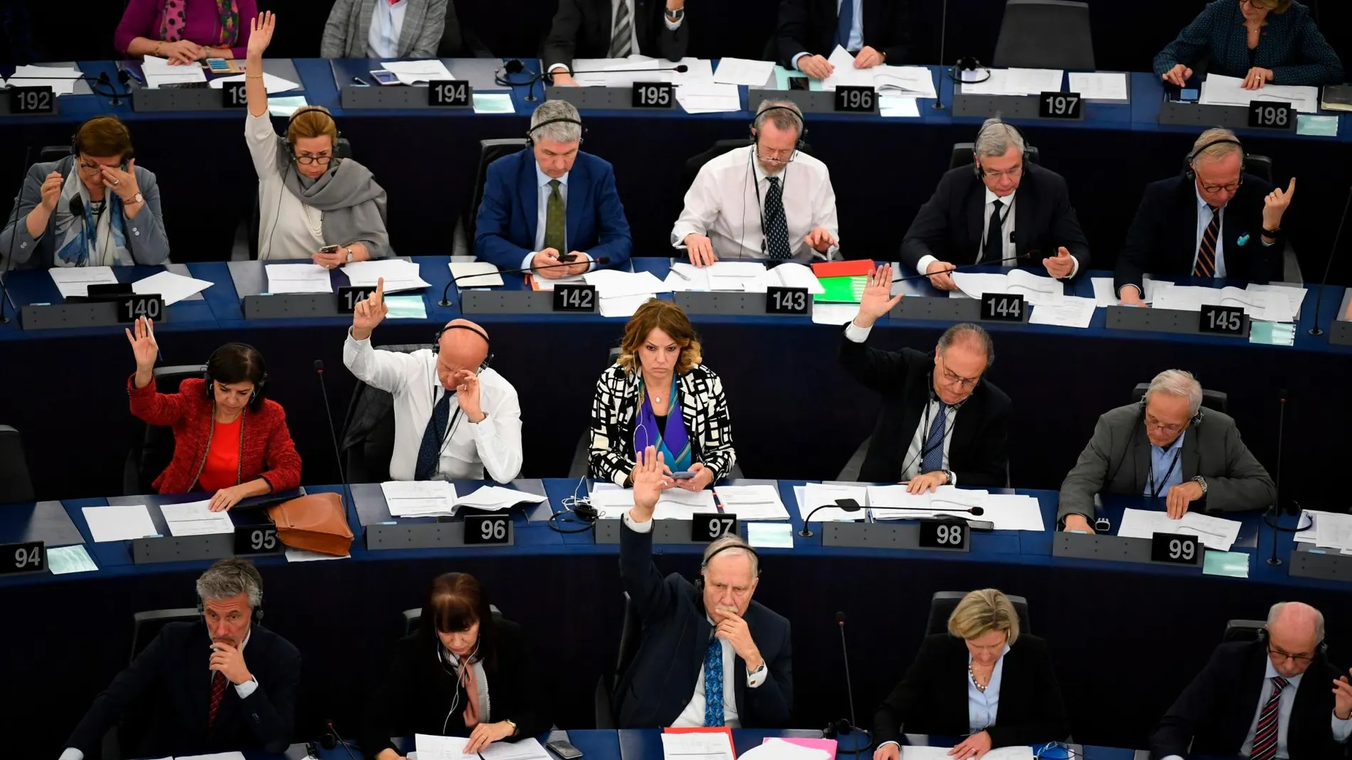 Los europarlamentarios han aprobado por 348 votos a favor y 274 en contra el polémico artículo 13/Foto: Efe