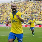 El centrocampista marroquí de la UD Las Palmas Nabil El Zhar celebra su segundo gol