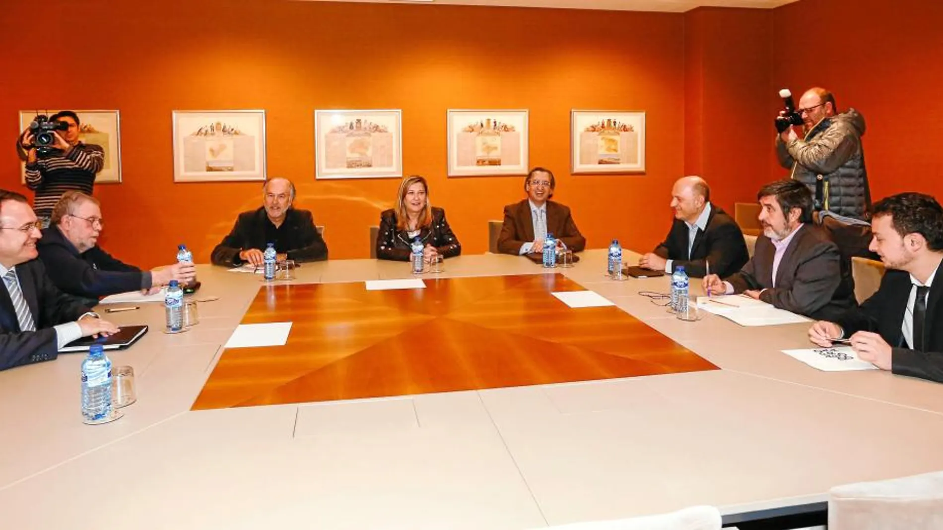Pilar del Omo preside la reunión del grupo de apoyo al experto para la negociación del nuevo modelo de financiación