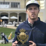 Jacobo Pastor con el trofeo