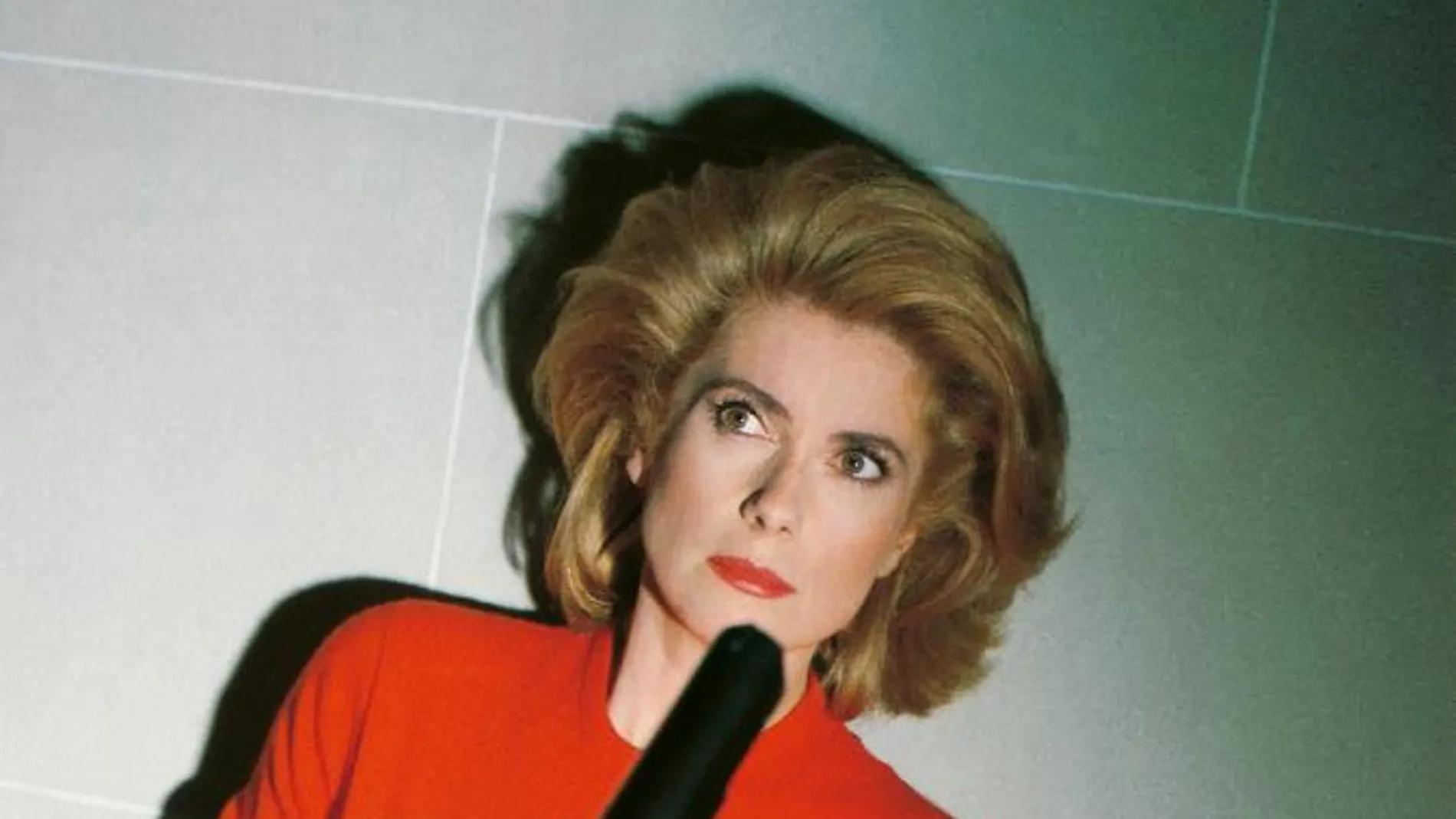 Catherine Deneuve, en un reportaje fotográfico para «Le Nouvel Observateur», en 1983