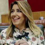 Susana Díaz, al inicio de la segunda jornada del debate de investidura del líder del PP-A, Juanma Moreno. EFE/Julio Muñoz