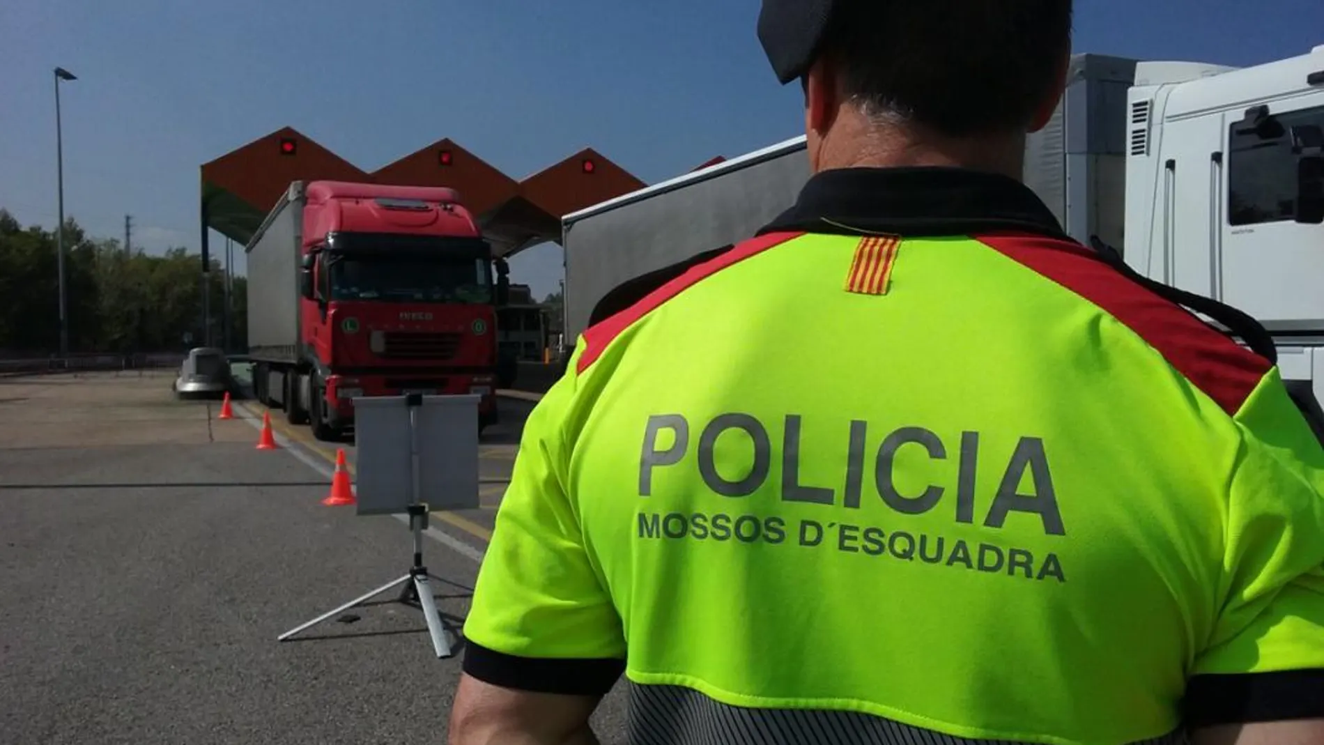 Detenido un camionero que quintuplicaba la tasa de alcohol e iba haciendo «eses»