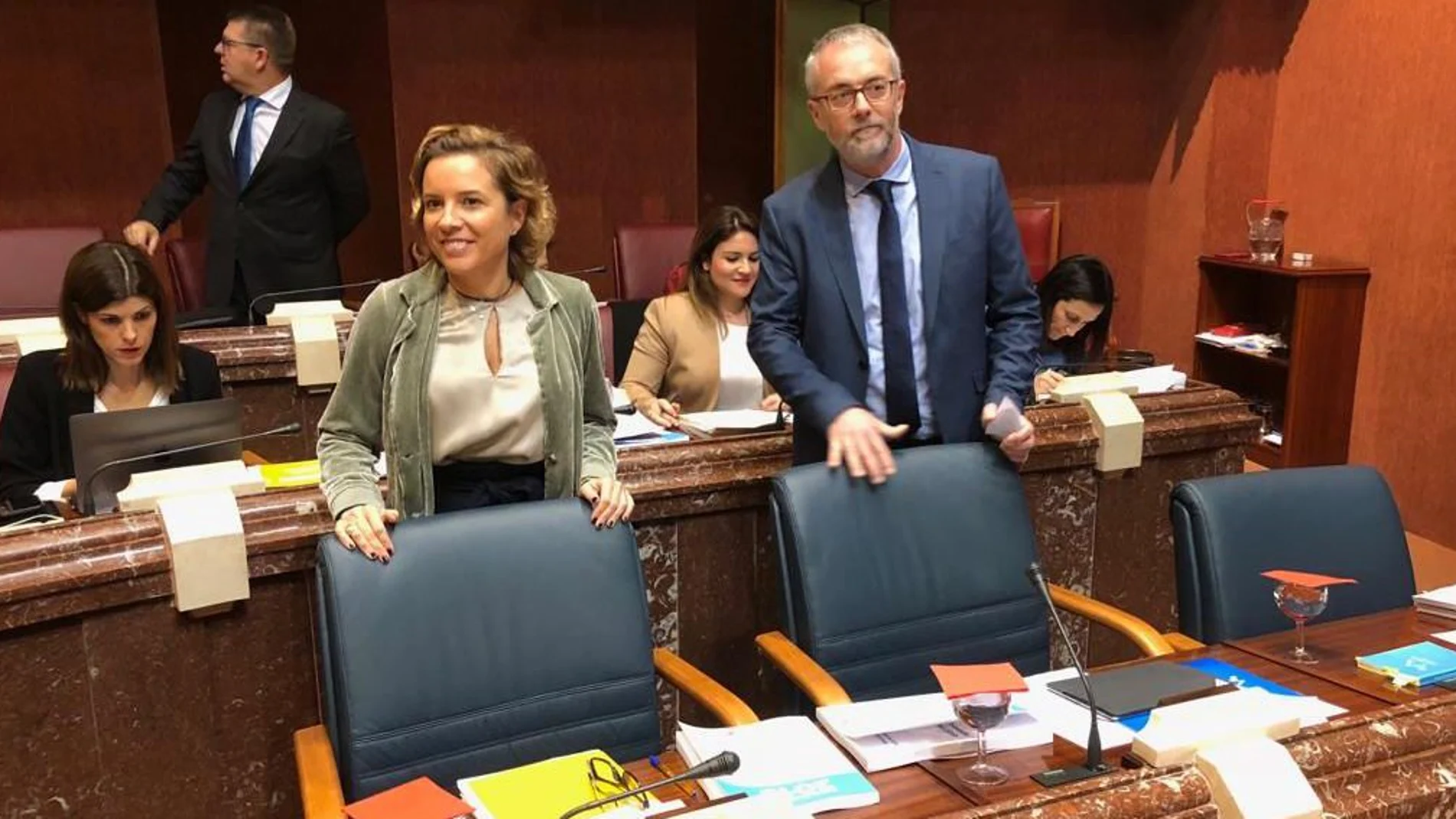 La consejera de Educación, Juventud y Deportes, Adela Martínez-Cachá, ayer en la Asamblea Regional