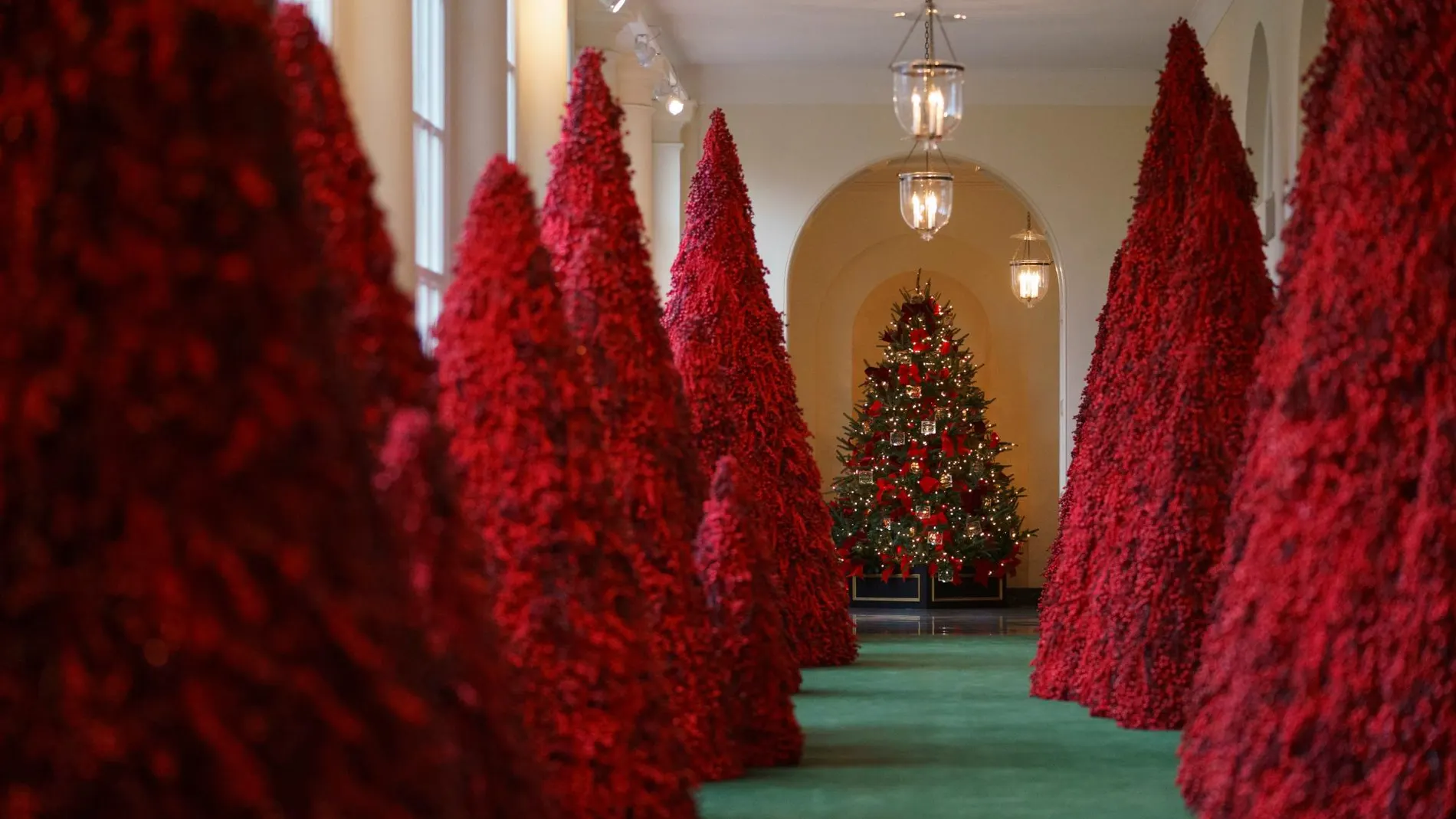 Así es la decoración de Navidad de Melania Trump en la Casa Blanca
