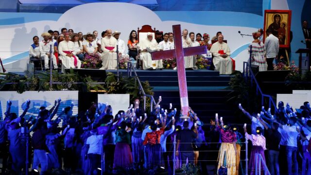 El Papa Francisco preside el tradicional Vía Crucis con los jóvenes dentro de los actos de la Jornada Mundial de la Juventud (JMJ)/ Foto: Efe