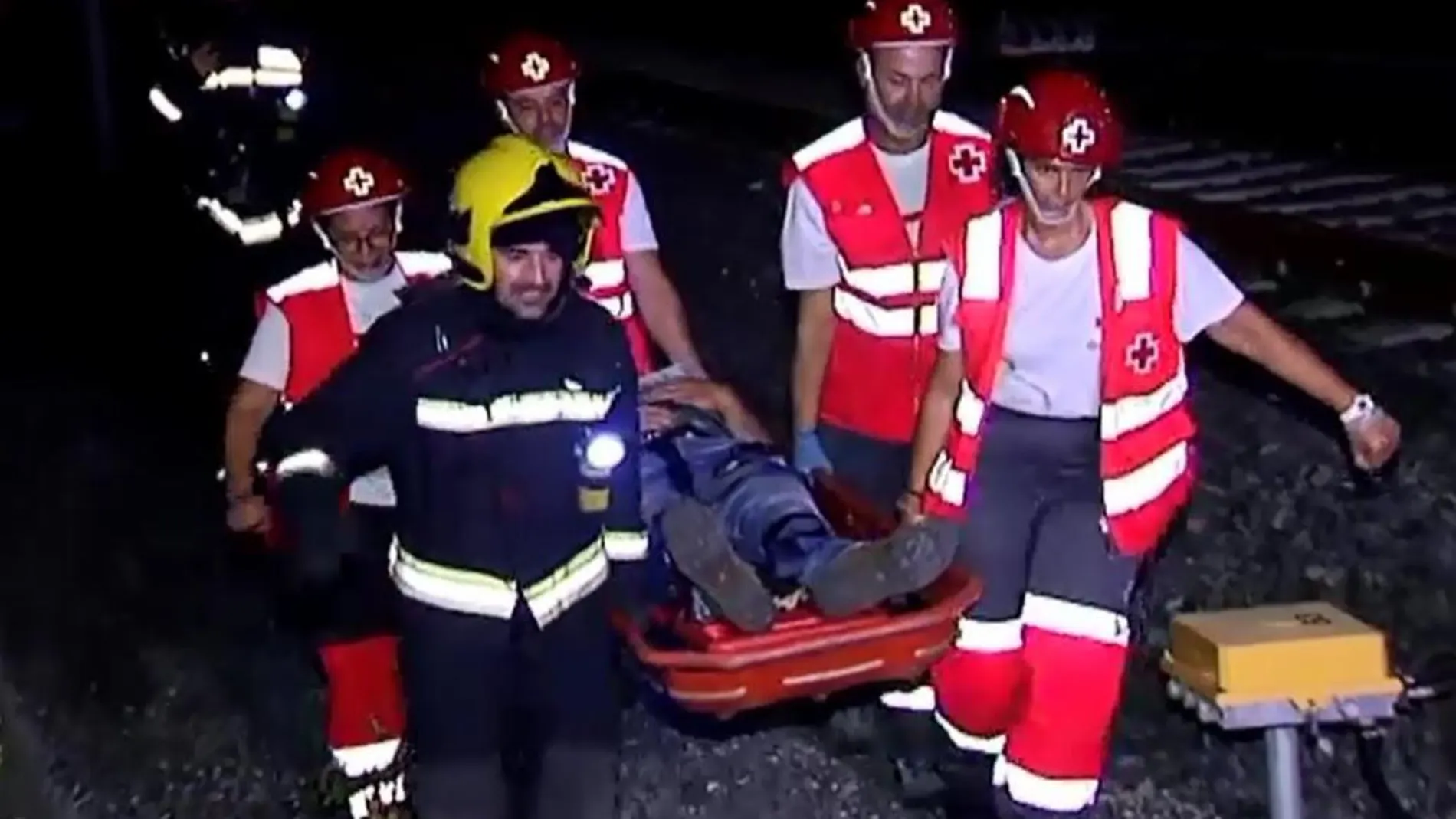 Espectacular simulacro de un accidente de tren en Pontevedra