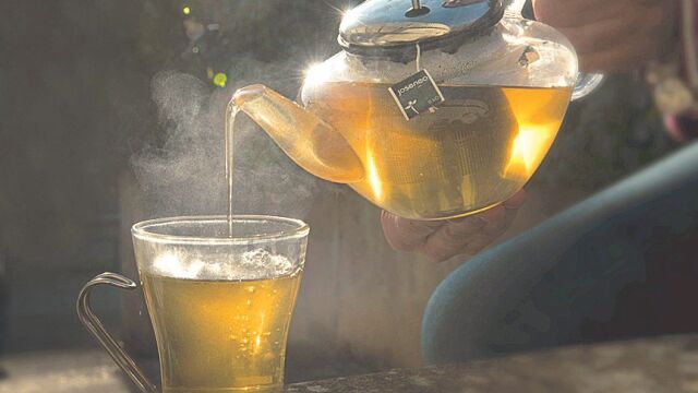 Existen varias infusiones recomendadas para el tránsito intestinal, así como para reducir la hinchazón del estómago y las flatulencias