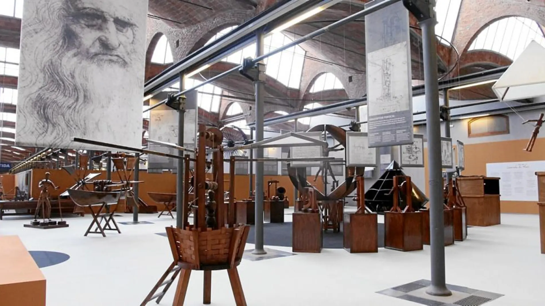 Una imagen de una de las salas de la exposición en el Museo Nacional de la Ciencia y de la Técnica de Cataluña.