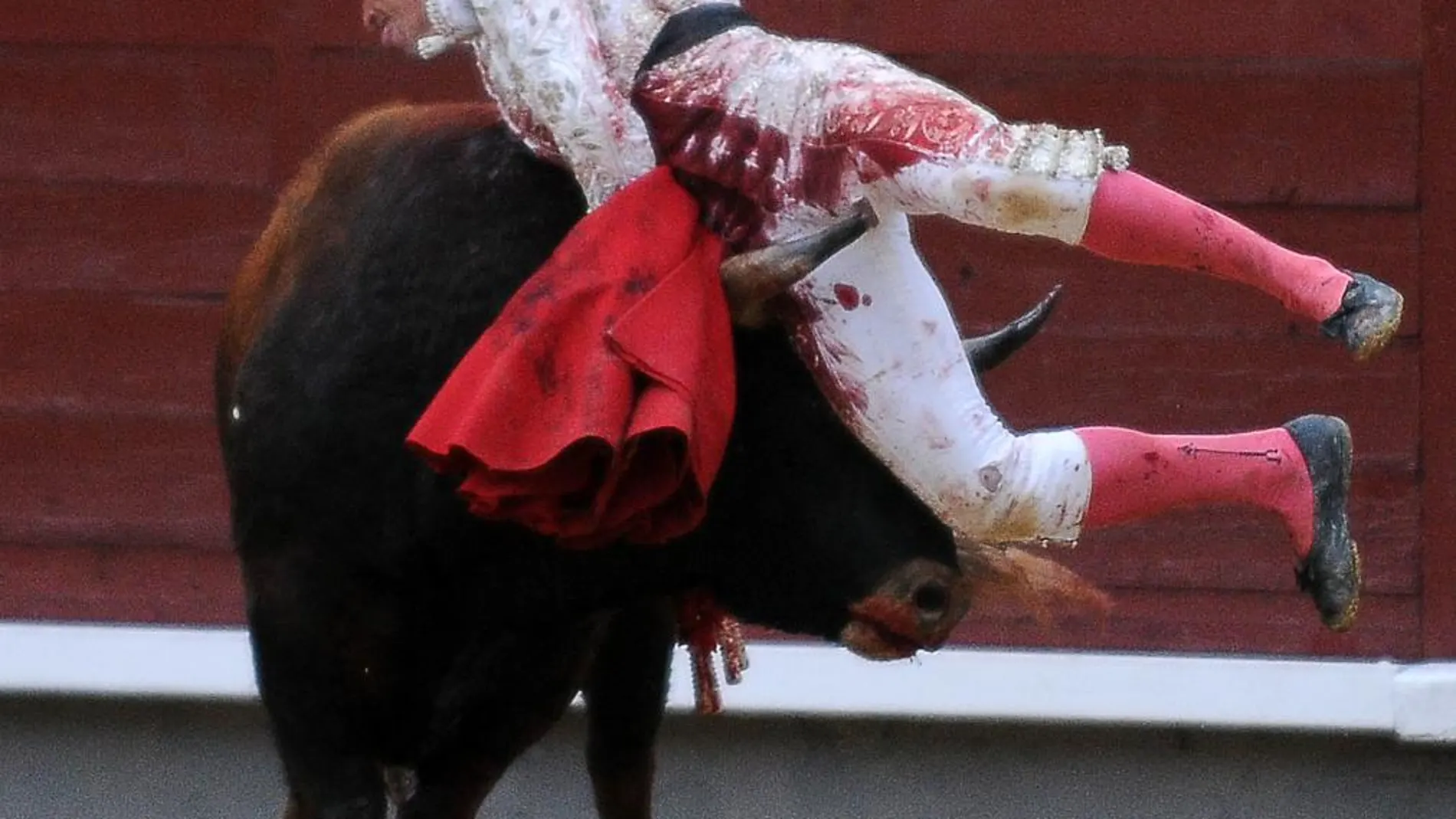 Rafael Cerro resultó cogido por el cuarto de la tarde