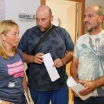 Trabajadores de Vestas, durante una de sus reuniones con las instituciones en busca de apoyos