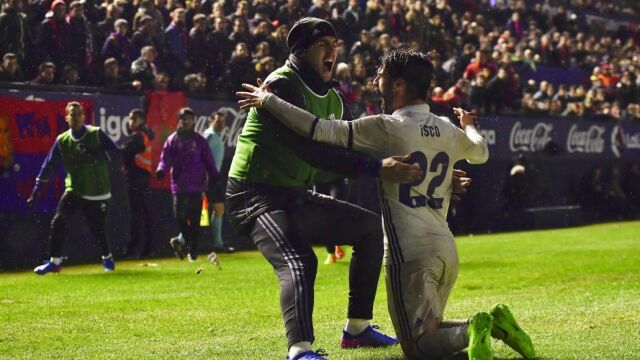 Isco celebra con Morata el gol que dio la victoria al Real Madrid