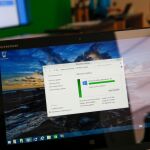 Windows 7 sigue teniendo una gran acogida entre los clientes pese a que la versión 10 es más moderna / Reuters