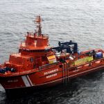 Salvamento Marítimo rescata una patera con tres cadáveres y busca un desaparecido