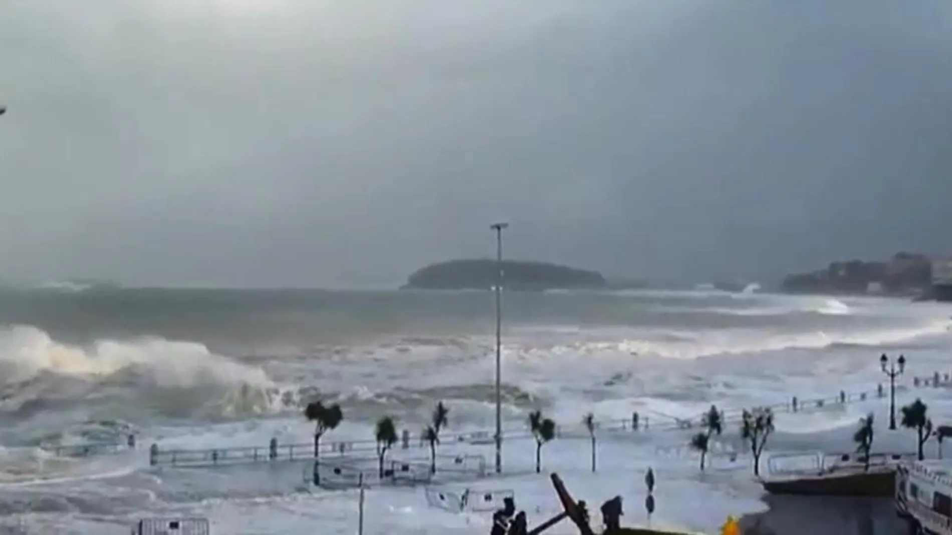 Imagen de la bahía de Santander en un día de fuerte temporal