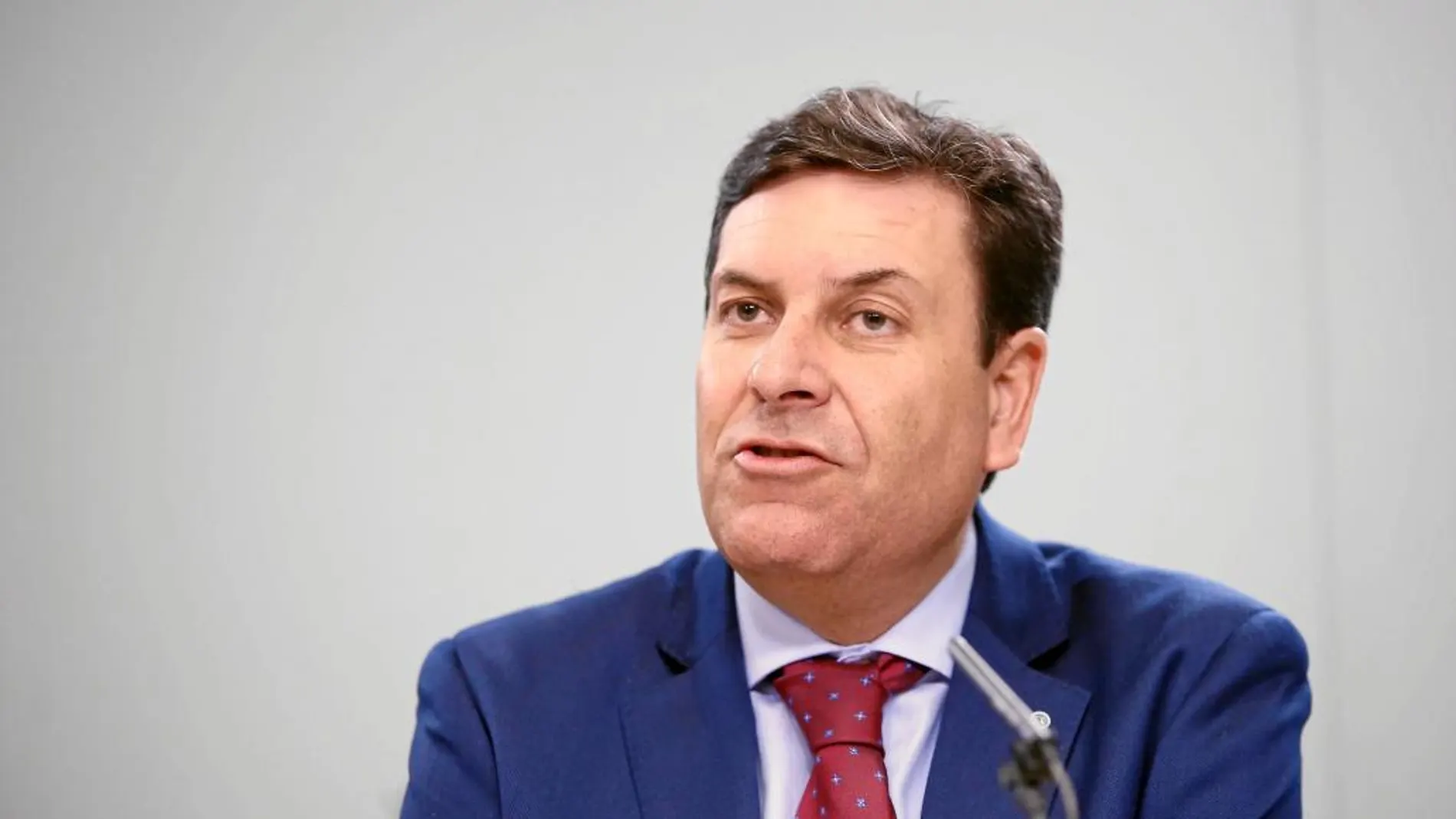 El consejero de Empleo, Carlos Fernández Carriedo, lamentó que una parte del empleo que se crea no es de calidad