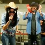 Miley Cyrus arrasa en el metro de Nueva York cantando de incógnito