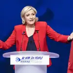  Le Pen se aparta de la presidencia del FN para alargar su base electoral