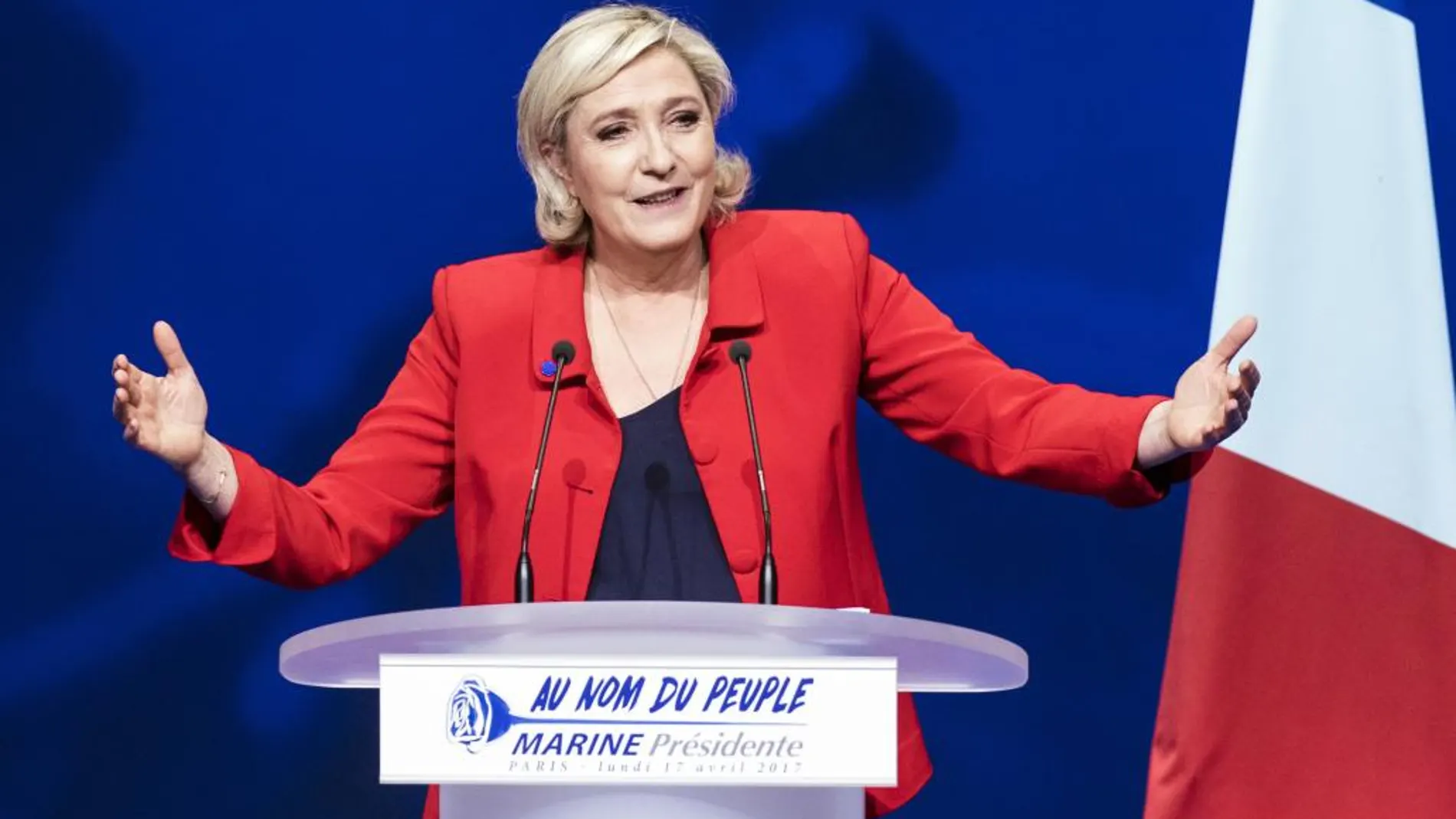 Marine Le Pen sdurante un mitin
