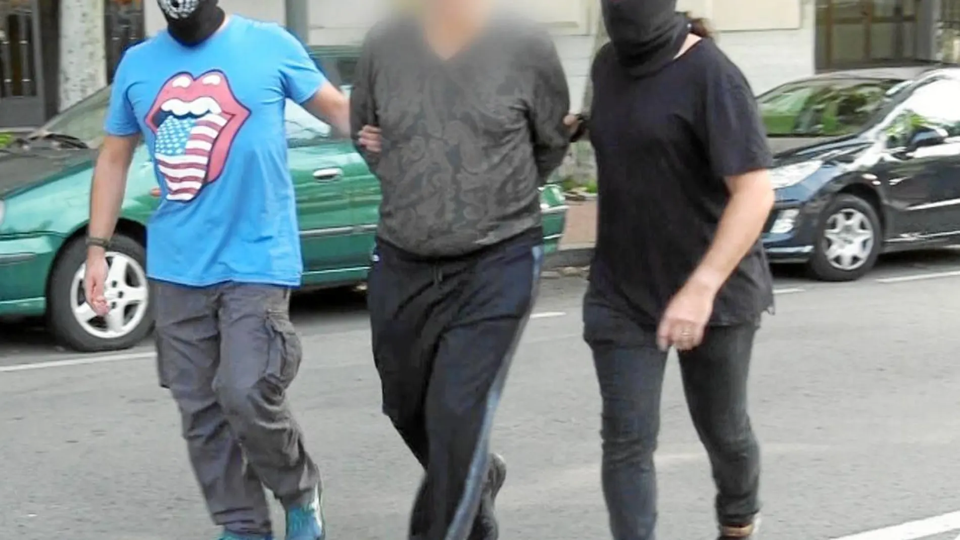 Entre los quince detenidos se encuentra el considerado cabecilla de una de las dos bandas mafiosas desarticuladas / Foto: Mossos d'esquadra