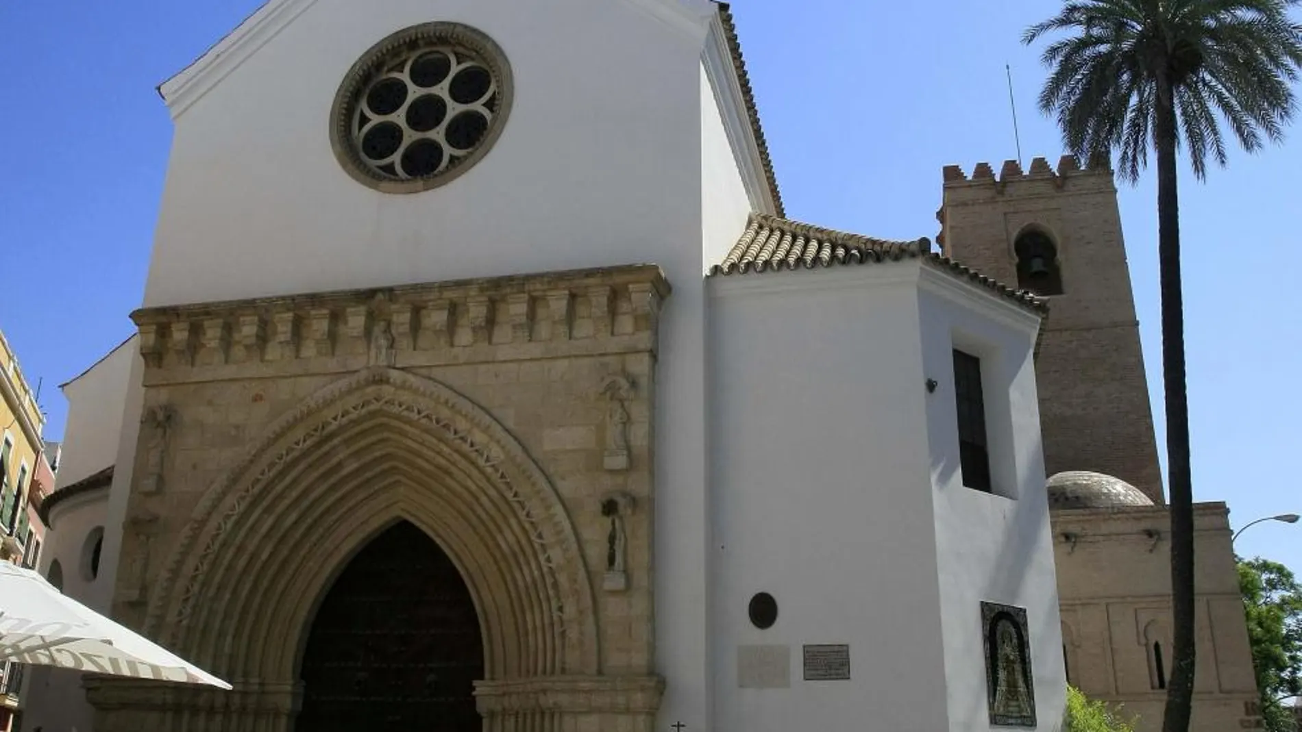 La iglesia de Santa Catalina permanece cerrada al culto desde 2004